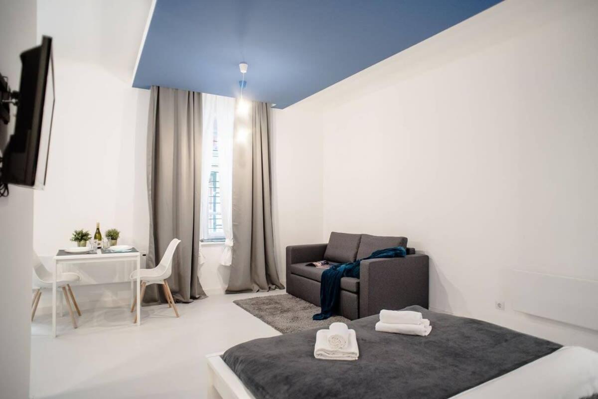 Cute, New And Modern Apartment In The Center Будапеща Екстериор снимка